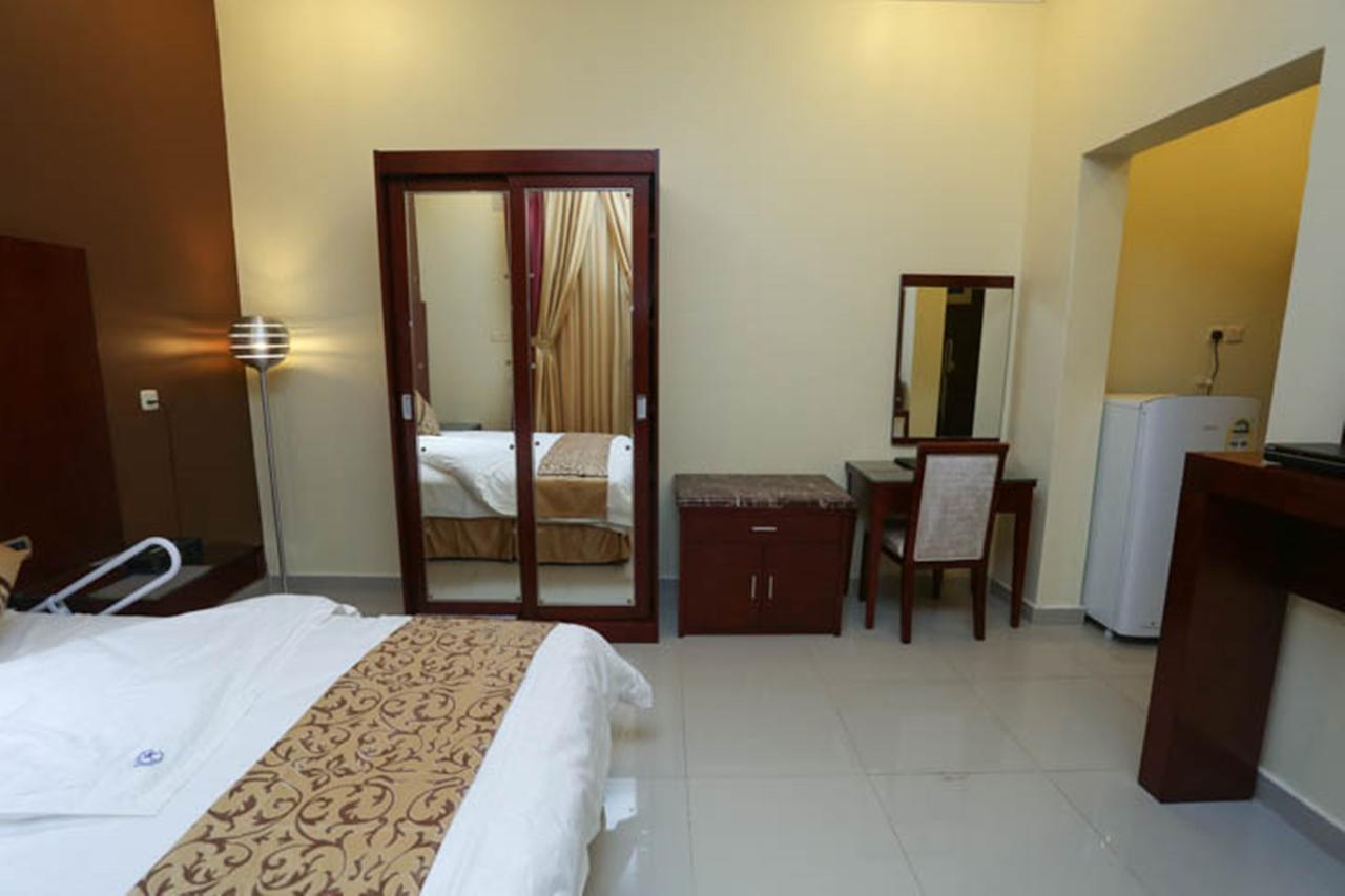 Raoum Inn - Hawtah Bani Tamim Hotat Bani Tamim Habitación foto